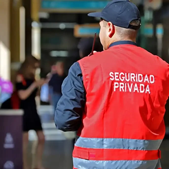 Personal de seguridad privada en labores de vigilancia
